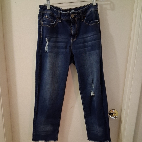 Wanna Betta Butt Denim - WannaBettaButt Distressed Mid Rise Blue Jeans Size 11. Excellent Shape